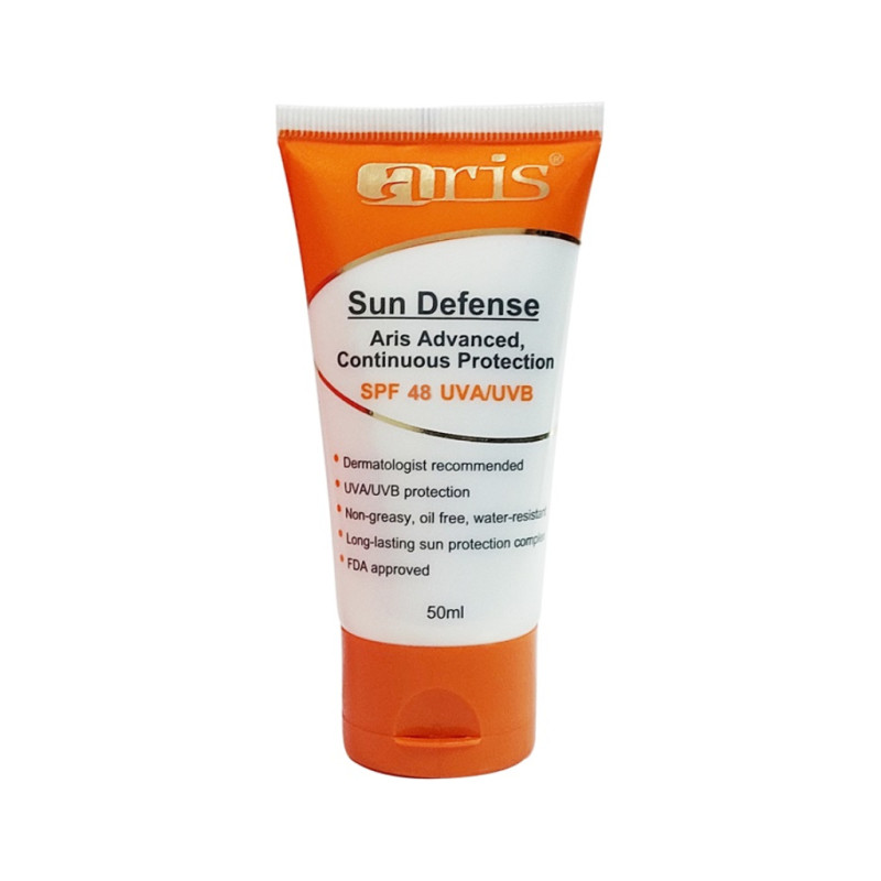 کرم ضد آفتاب بی رنگ فاقد چربی SPF48 آریس 50 میلی لیتری