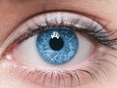 کدام قطره‌های اشک مصنوعی برای رفع خستگی چشم‌ مناسب اند؟